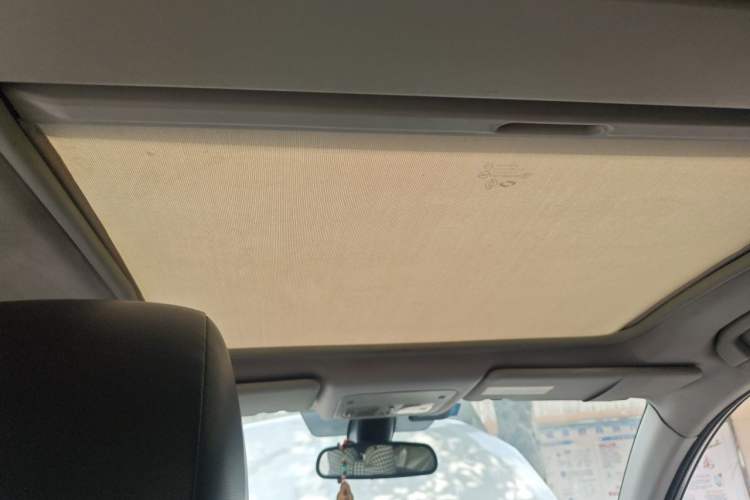 Used Renault Koleos 2014 2.5L Two-Wheel Drive Comfort Edition Headliner