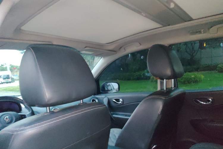 Used Renault Koleos 2014 Revised Version 2.0L Two-Wheel Drive Fashion Edition Headliner