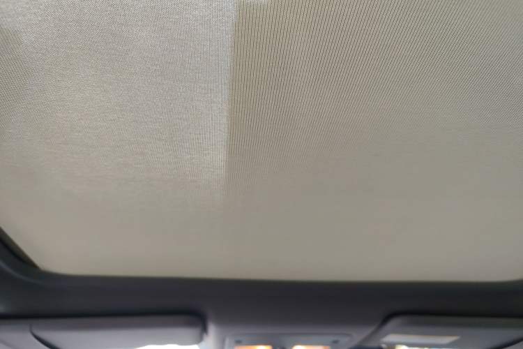 Used Renault Koleos 2014 2.5L Two-Wheel Drive Comfort Edition Headliner