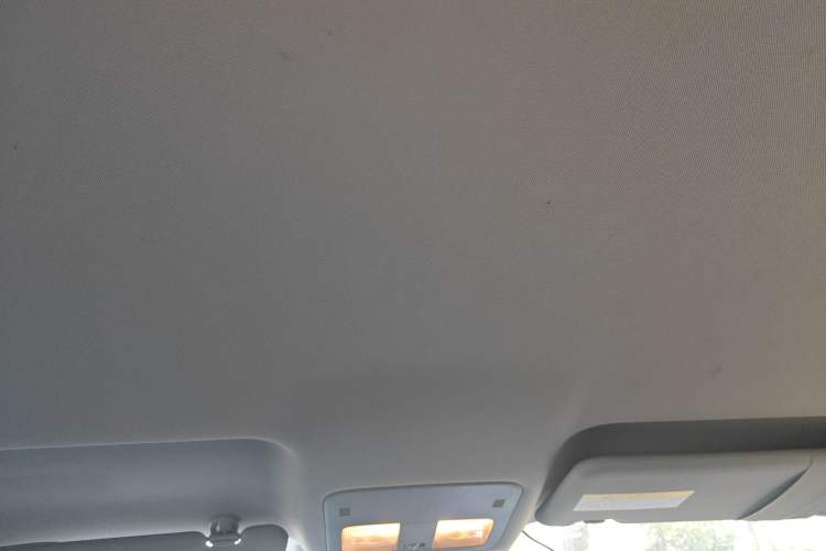 Used Renault Koleos 2014 Revised Version 2.0L Two-Wheel Drive Standard Edition Headliner