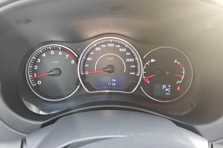 Used Renault Koleos 2014 Revised Version 2.0L Two-Wheel Drive Standard Edition Instrument Cluster