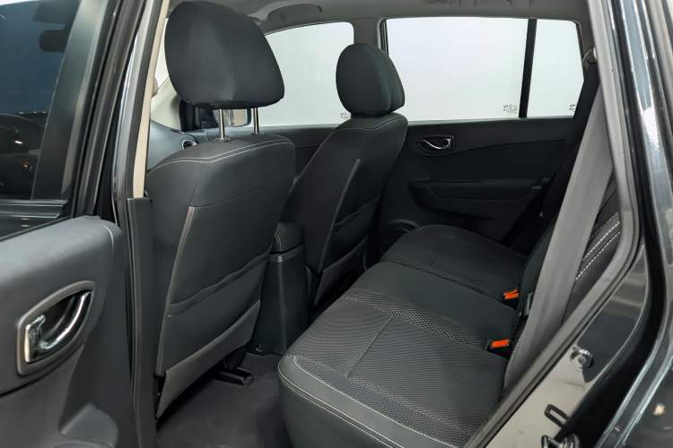 Used Renault Koleos 2014 2.0L Two-Wheel Drive Fashion Edition Interior 5