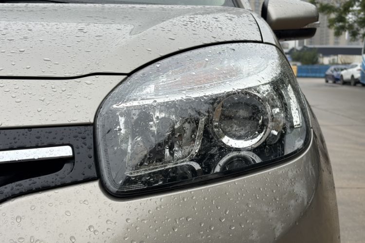 Used Renault Koleos 2014 Revised Version 2.0L Two-Wheel Drive Standard Edition Left Front Headlight
