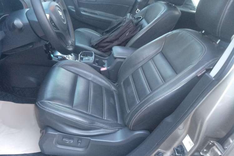 Used Renault Koleos 2014 2.5L Two-Wheel Drive Comfort Edition Left Front Seat