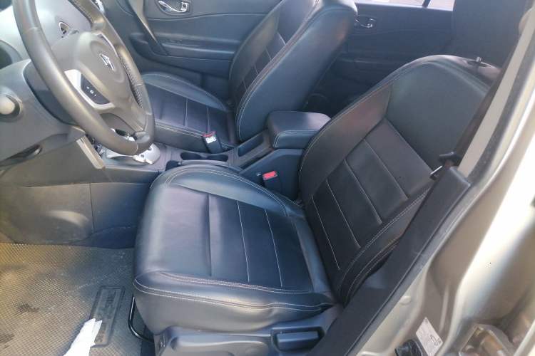 Used Renault Koleos 2014 Revised Version 2.0L Two-Wheel Drive Fashion Edition Left Front Seat