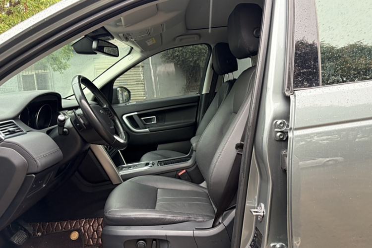 Used Renault Koleos 2014 Revised Version 2.0L Two-Wheel Drive Standard Edition Left Front Seat