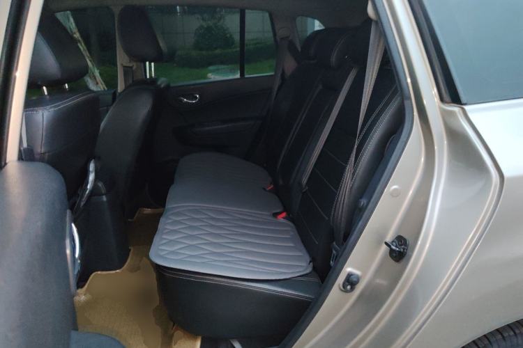 Used Renault Koleos 2014 Revised Version 2.0L Two-Wheel Drive Fashion Edition Left Rear Seat