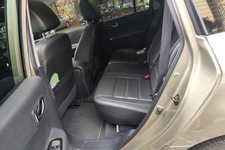 Used Renault Koleos 2014 2.5L Two-Wheel Drive Comfort Edition Left Rear Seat