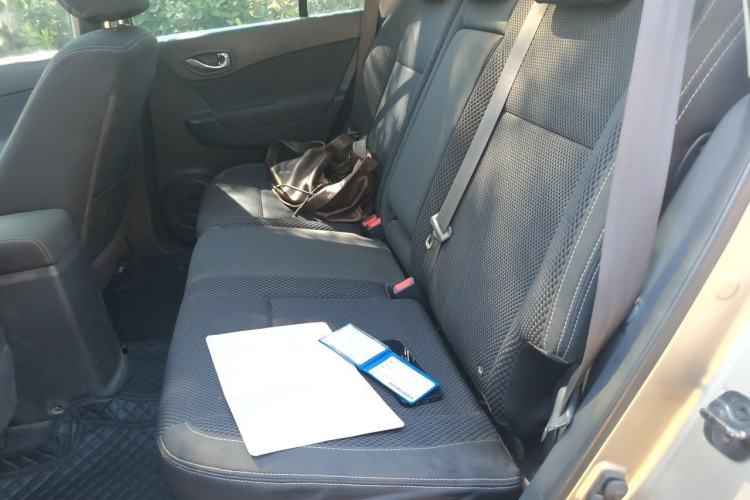 Used Renault Koleos 2014 2.0L Two-Wheel Drive Fashion Edition Left Rear Seat