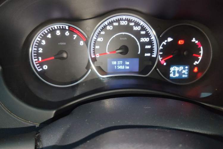 Used Renault Koleos 2014 Revised Version 2.0L Two-Wheel Drive Fashion Edition Odometer Close Up