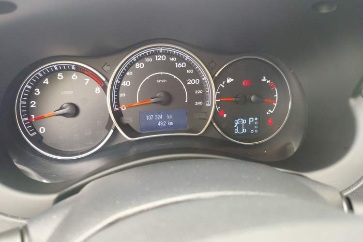 Used Renault Koleos 2014 2.5L Two-Wheel Drive Comfort Edition Odometer Close Up