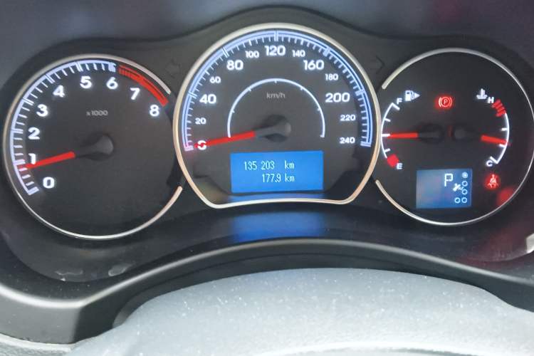 Used Renault Koleos 2014 Revised Version 2.0L Two-Wheel Drive Standard Edition Odometer Close Up