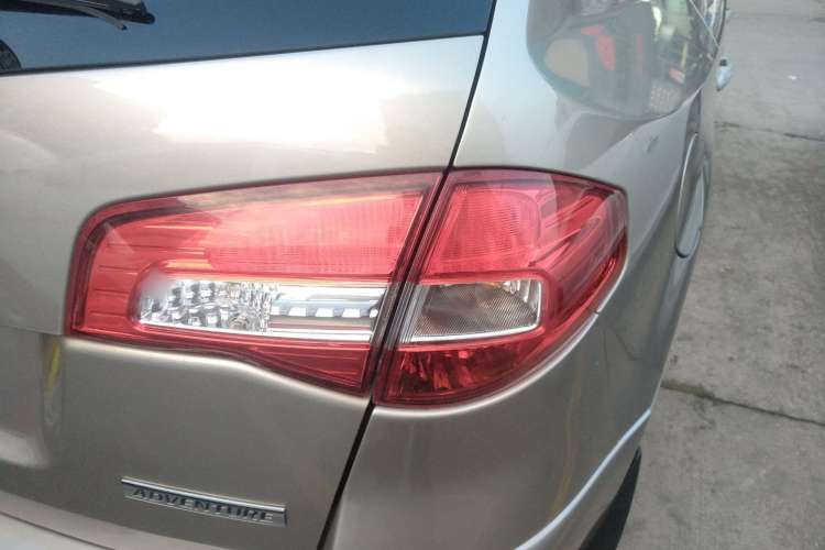 Used Renault Koleos 2014 2.5L Two-Wheel Drive Comfort Edition Right Rear Taillight