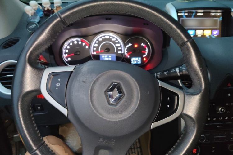 Used Renault Koleos 2014 Revised Version 2.0L Two-Wheel Drive Fashion Edition Steering Wheel