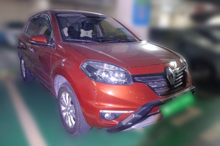 Used Renault Koleos 2014 Revised Version 2.0L Two-Wheel Drive Standard Edition Front Right 45 Deg