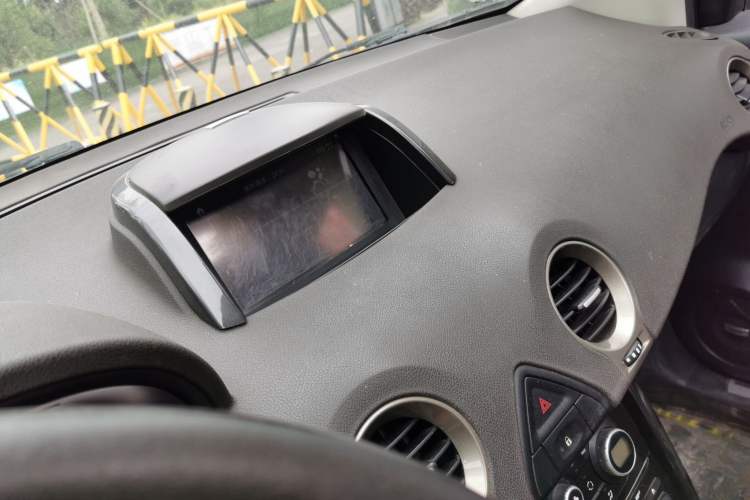 Used Renault Koleos 2014 2.5L Four-Wheel Drive Luxury Edition Audio And AC Panel