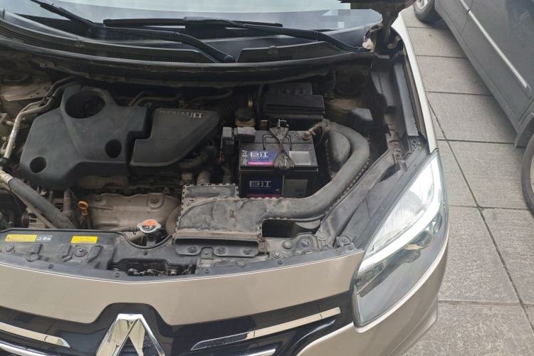 Used Renault Koleos 2014 Revised Version 2.5L Two-Wheel Drive Comfort Edition Engine Bay Left