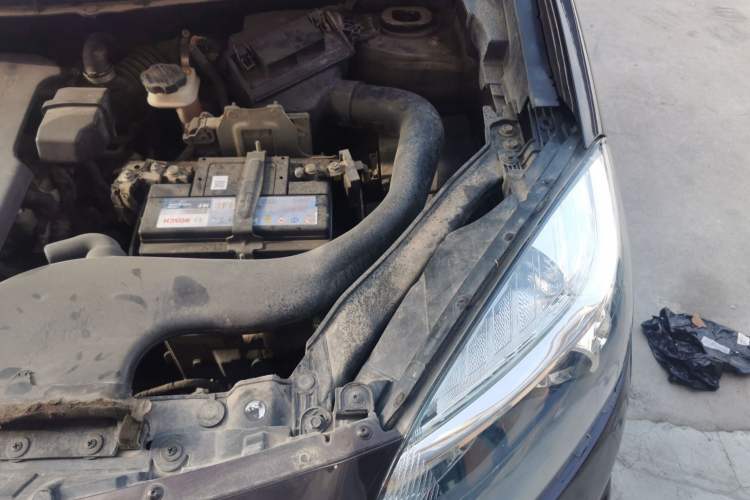 Used Renault Koleos  Engine Bay Left