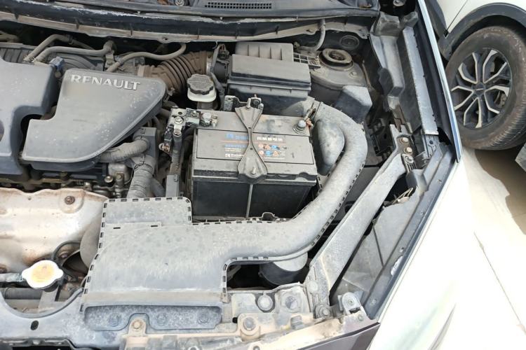 Used Renault Koleos 2014 2.5L 4x4 Comfort Edition Engine Bay Left