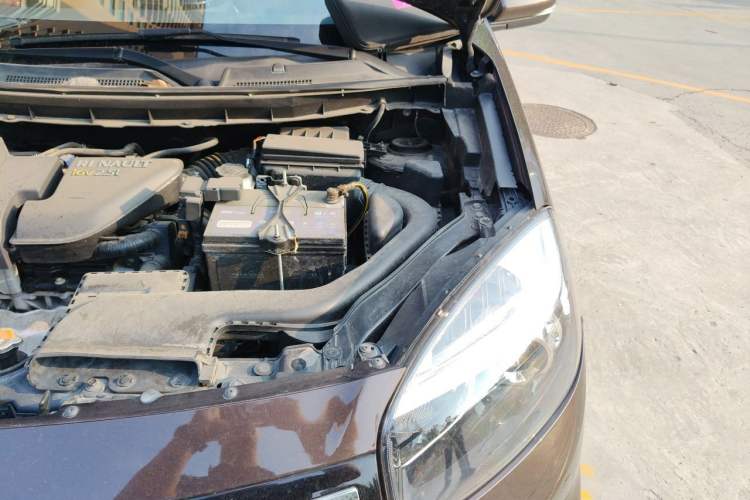 Used Renault Koleos 2014 2.5L 4x4 Comfort Edition Engine Bay Left