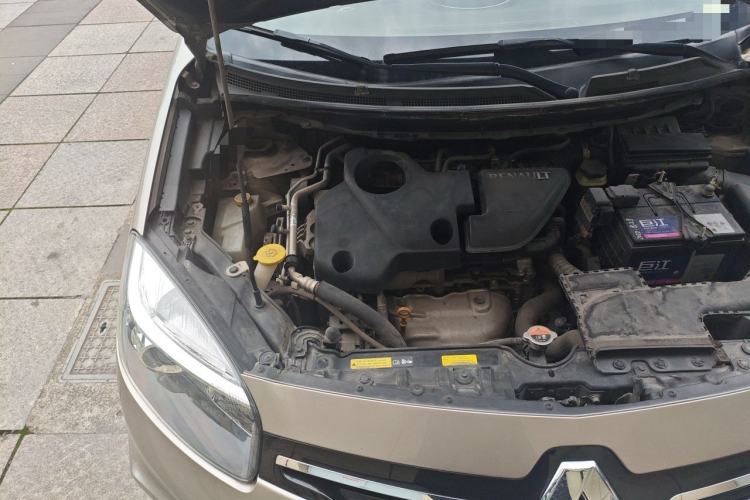 Used Renault Koleos 2014 Revised Version 2.5L Two-Wheel Drive Comfort Edition Engine Bay Right