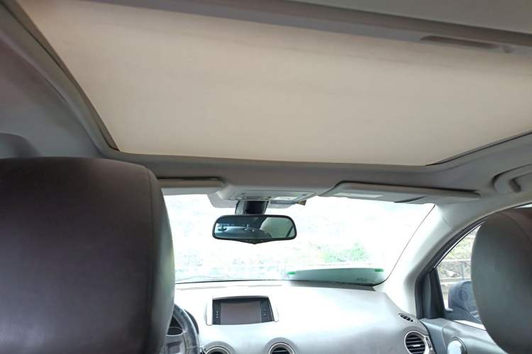 Used Renault Koleos 2014 2.5L 4x4 Comfort Edition Headliner