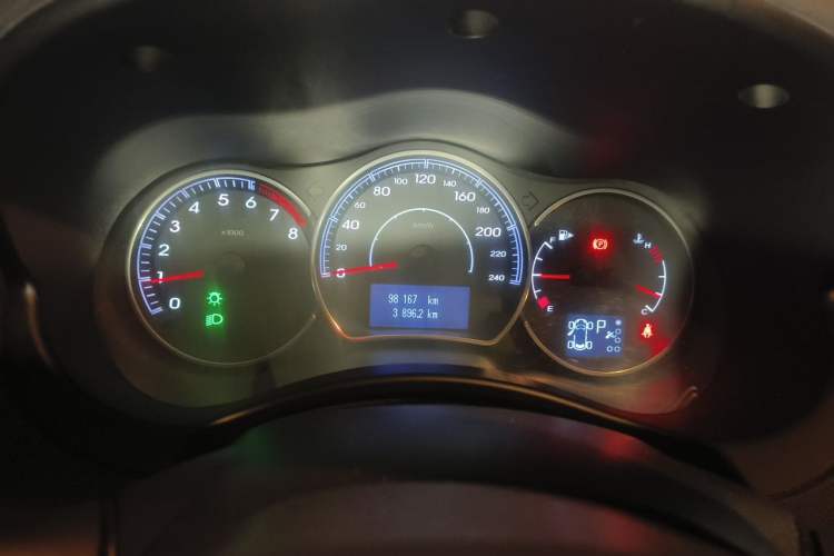Used Renault Koleos 2014 Revised Version 2.0L Two-Wheel Drive Fashion Edition Instrument Cluster