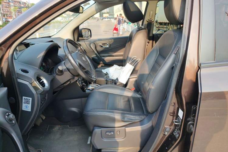 Used Renault Koleos 2014 2.5L 4x4 Comfort Edition Left Front Seat