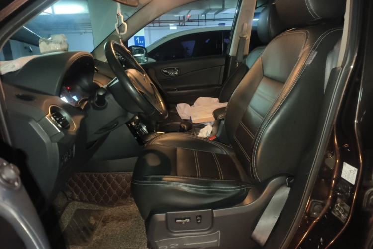 Used Renault Koleos 2014 Revised Version 2.0L Two-Wheel Drive Fashion Edition Left Front Seat