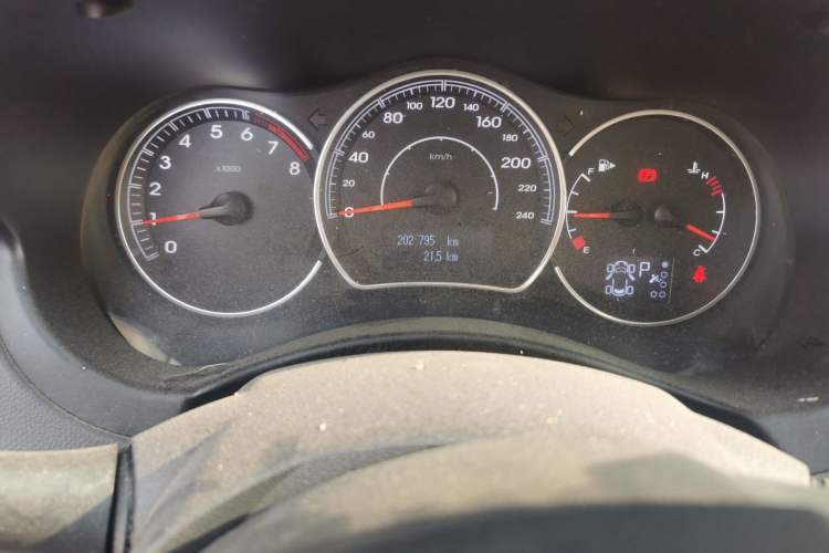 Used Renault Koleos  Odometer Close Up