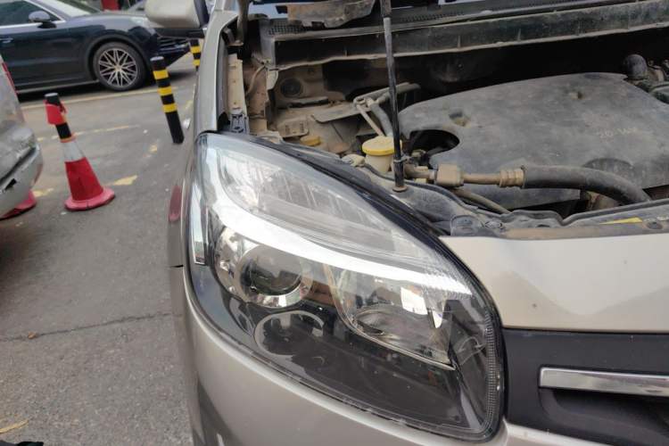 Used Renault Koleos 2014 2.0L Two-Wheel Drive Fashion Edition Right Front Headlight