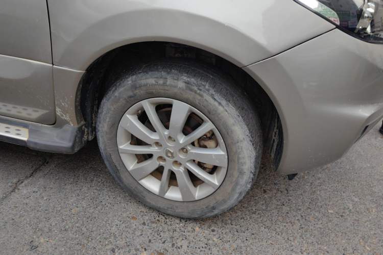 Used Renault Koleos 2014 2.0L Two-Wheel Drive Fashion Edition Right Front Wheel Hub
