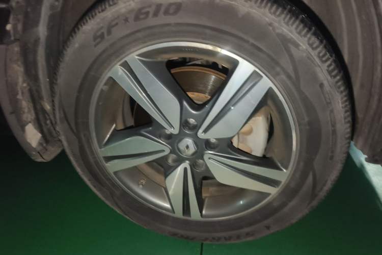 Used Renault Koleos 2014 Revised Version 2.0L Two-Wheel Drive Fashion Edition Right Front Wheel Hub
