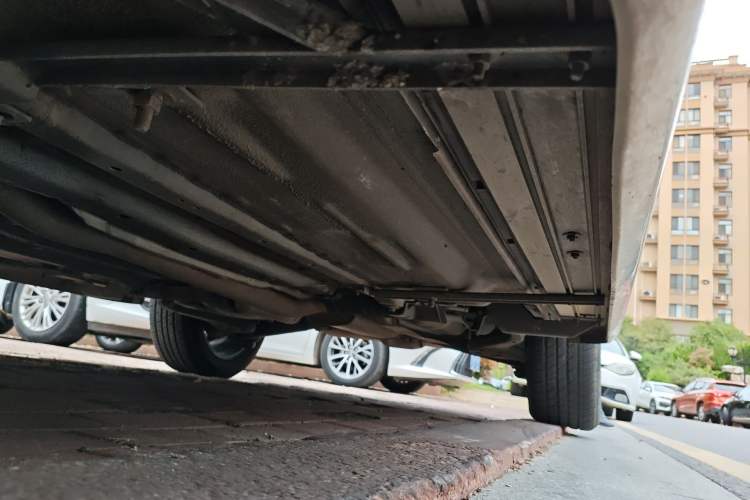 Used Renault Koleos 2014 2.5L 4x4 Sportway Edition Chassis Front Left