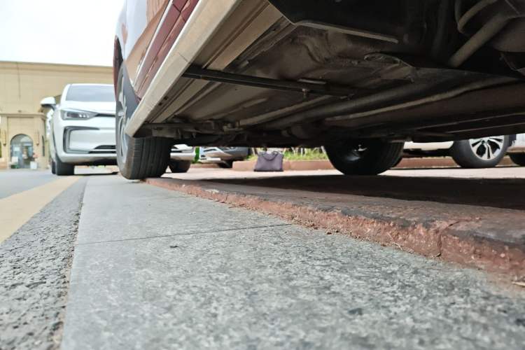 Used Renault Koleos 2014 2.5L 4x4 Sportway Edition Chassis Rear Left