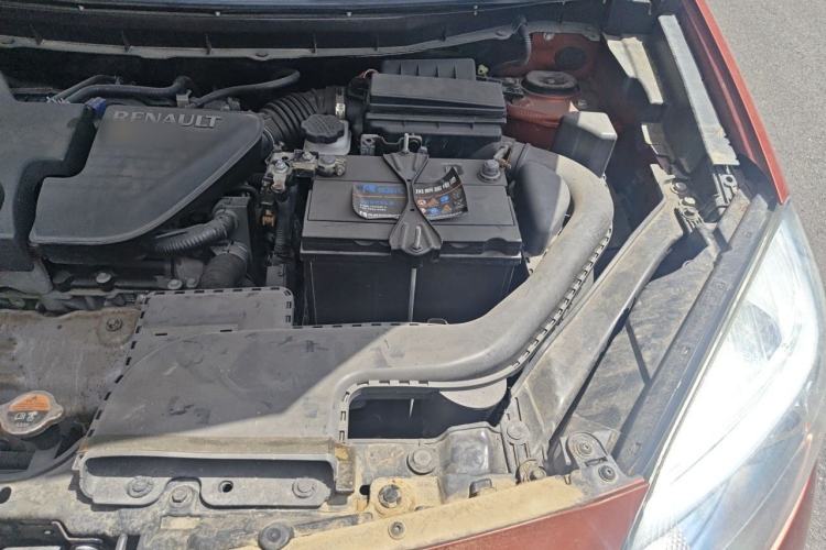 Used Renault Koleos 2014 Revised Version 2.5L Two-Wheel Drive Comfort Edition Engine Bay Left