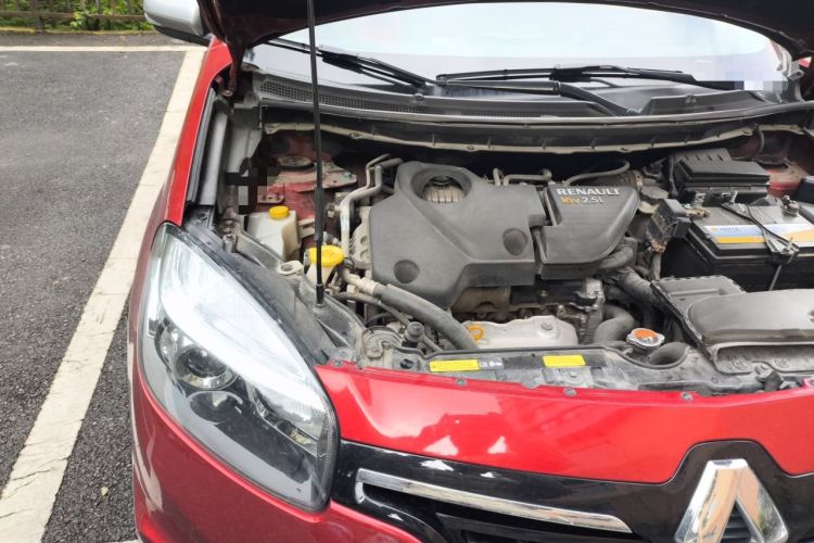 Used Renault Koleos 2014 2.5L Two-Wheel-Drive Sportway Edition Engine Bay Right