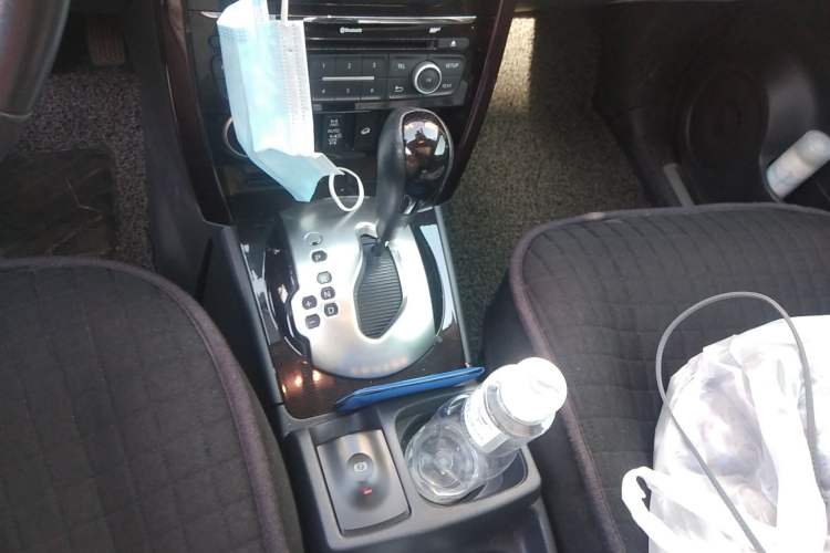 Used Renault Koleos 2014 2.5L 4x4 Sportway Edition Gear Lever