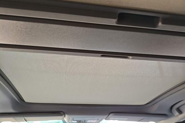 Used Renault Koleos 2014 Revised Version 2.5L Two-Wheel Drive Comfort Edition Headliner