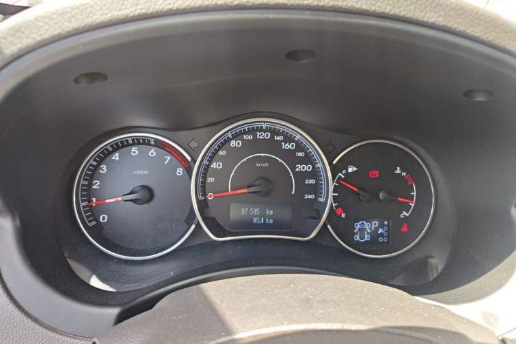 Used Renault Koleos 2014 Revised Version 2.5L Two-Wheel Drive Comfort Edition Instrument Cluster