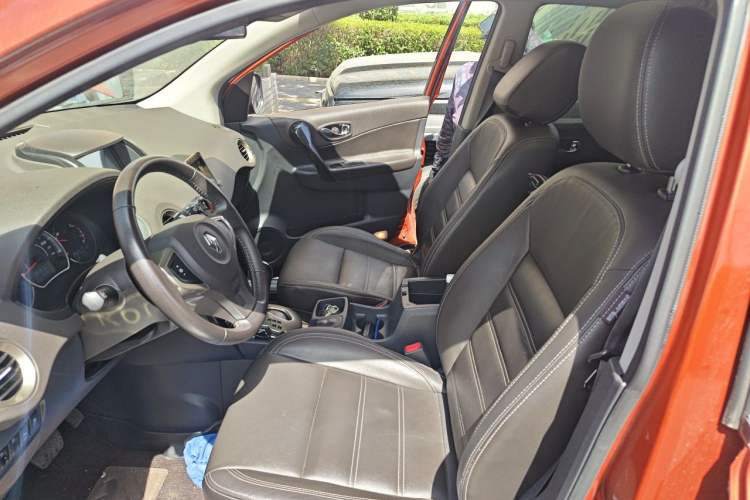 Used Renault Koleos 2014 Revised Version 2.5L Two-Wheel Drive Comfort Edition Left Front Seat