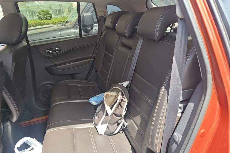 Used Renault Koleos 2014 Revised Version 2.5L Two-Wheel Drive Comfort Edition Left Rear Seat