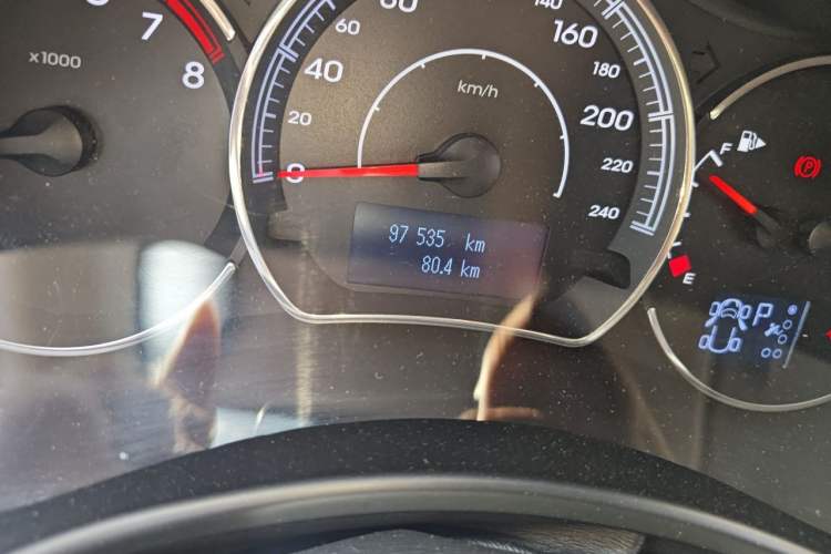 Used Renault Koleos 2014 Revised Version 2.5L Two-Wheel Drive Comfort Edition Odometer Close Up