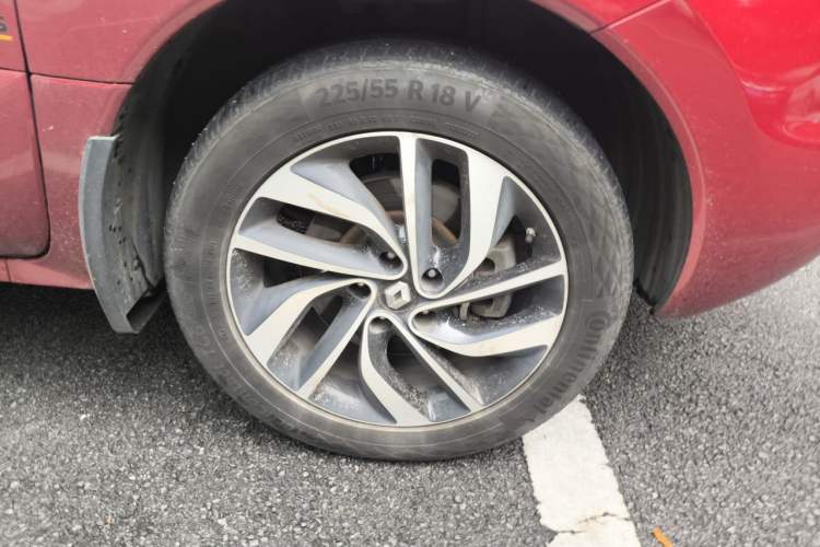Used Renault Koleos 2014 2.5L Two-Wheel-Drive Sportway Edition Right Front Wheel Hub