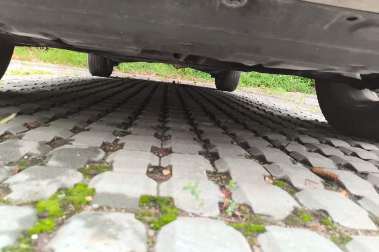 Used Renault Koleos 2014 2.5L Two-Wheel Drive Comfort Edition Chassis Front