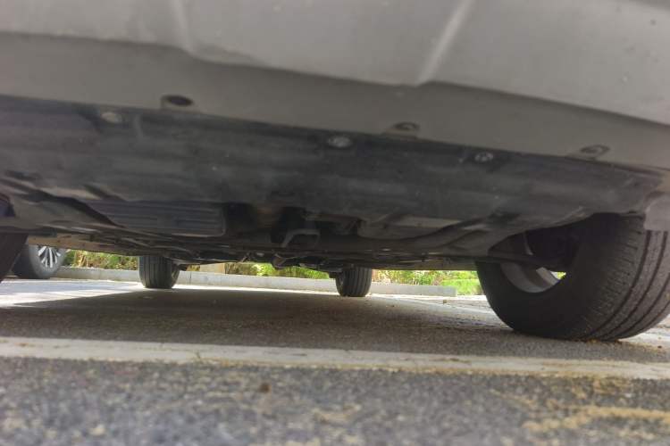 Used Renault Koleos 2014 2.5L 4x4 Comfort Edition Chassis Front