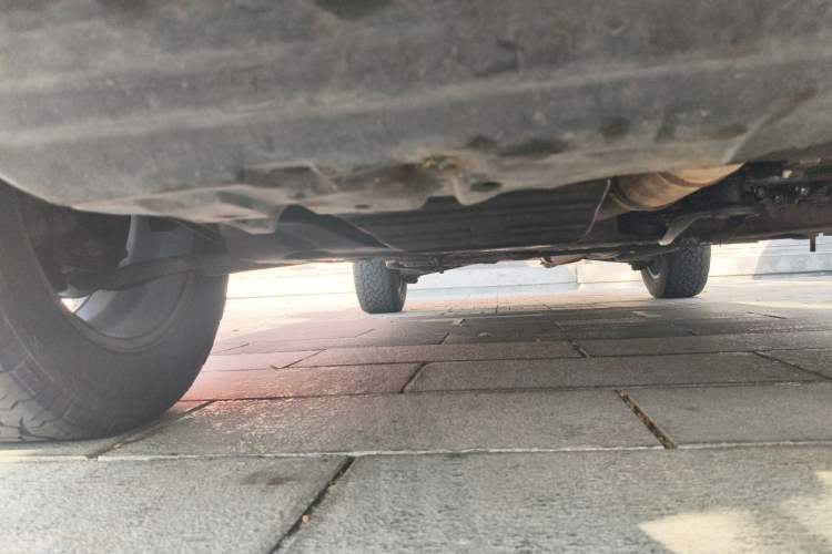 Used Renault Koleos 2014 2.5L 4x4 Comfort Edition Chassis Front Right