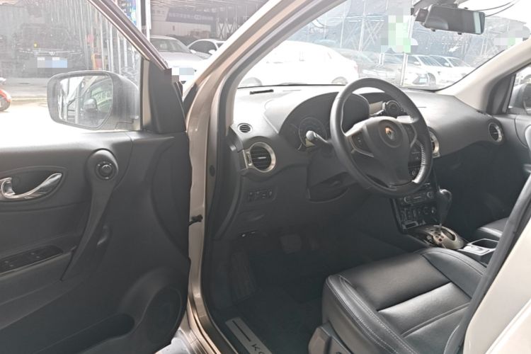 Used Renault Koleos 2014 2.5L 4x4 Sportway Edition Driver Seat
