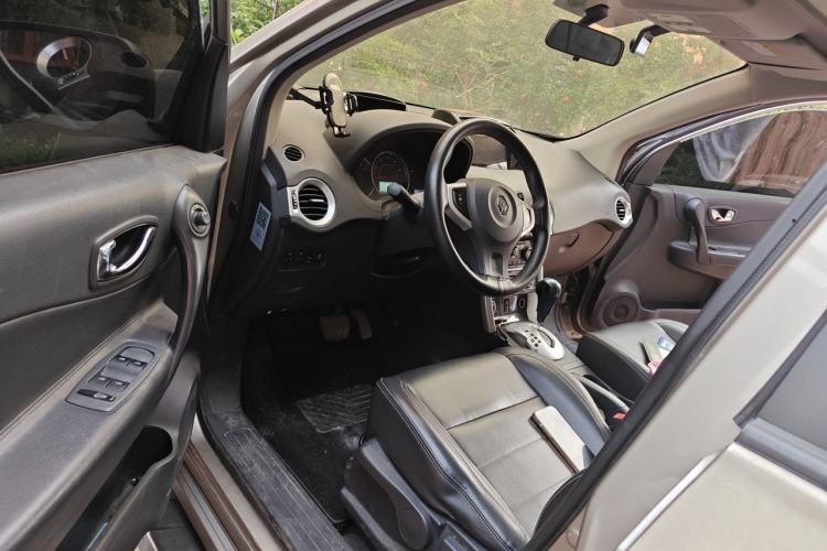 Used Renault Koleos 2014 Revised Version 2.0L Two-Wheel Drive Fashion Edition Driver Seat