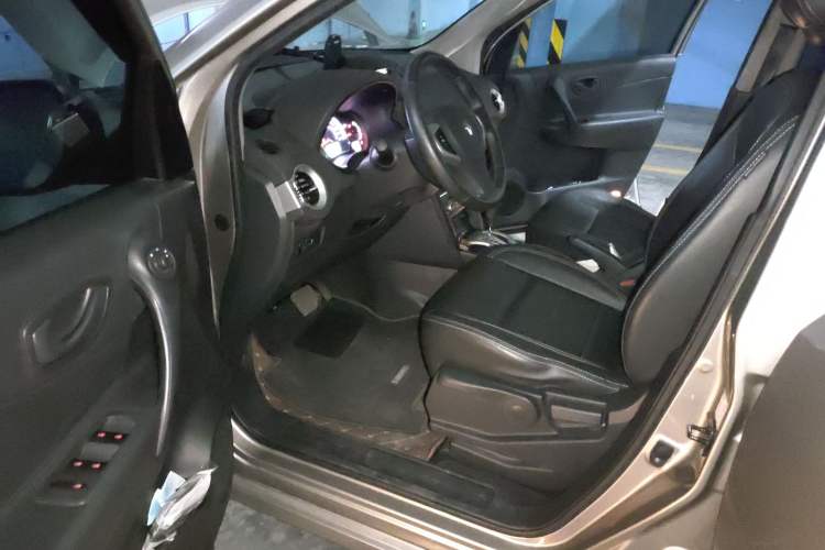 Used Renault Koleos 2014 Revised Version 2.0L Two-Wheel Drive Standard Edition Driver Seat